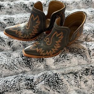 Ariat Black and Brown Ankle Boots